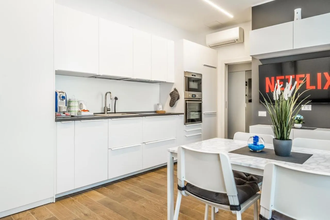 City Life House-Blue San Siro & Duomo Apartment Milan